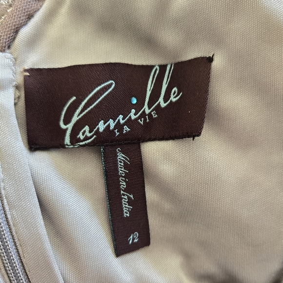 STUNNING SLEEVELESS SILVER SEQUIN MIDI DRESS 🩶✨️ - Picture 12 of 14